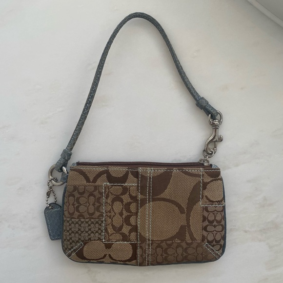 Vintage Coach Wristlet - Picture 2 of 2